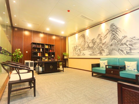 老百姓建了一個住房，當?shù)剜l(xiāng)政府進行阻攔，說規(guī)劃審批的移位問題不讓建